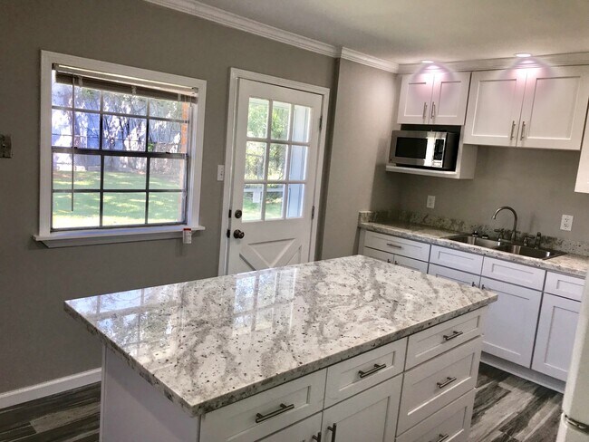 Kitchen- Island - 4443 Jacqueline Dr