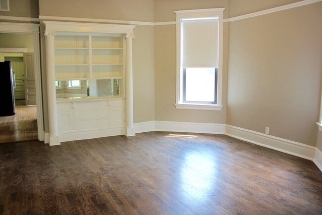Dining Room - 2117 N Kedzie Ave
