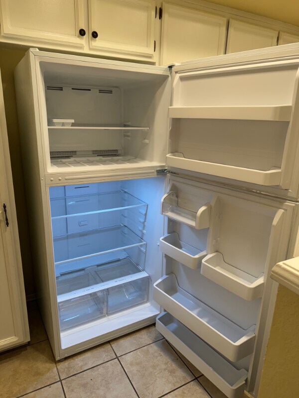 Foto del edificio - 8167 Vineyard Ave