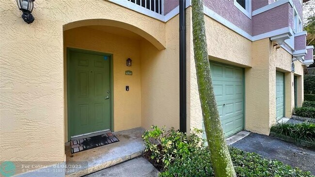 Foto del edificio - 6704 W Sample Rd