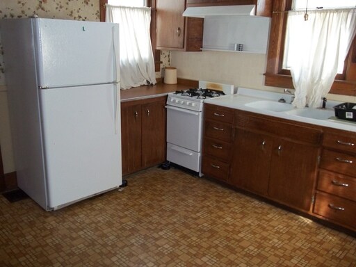 Building Photo - 1011 W Powers St