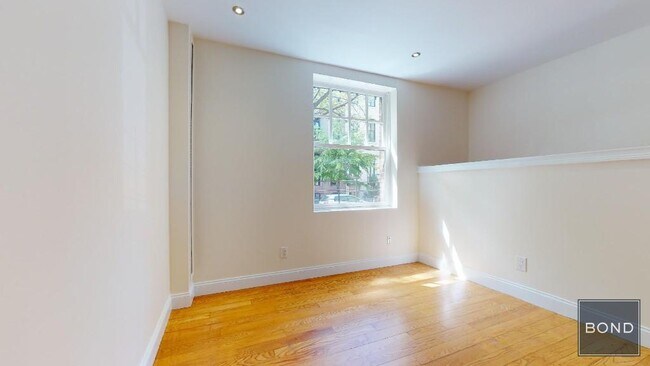 Foto del edificio - 207-209 West 11th Street