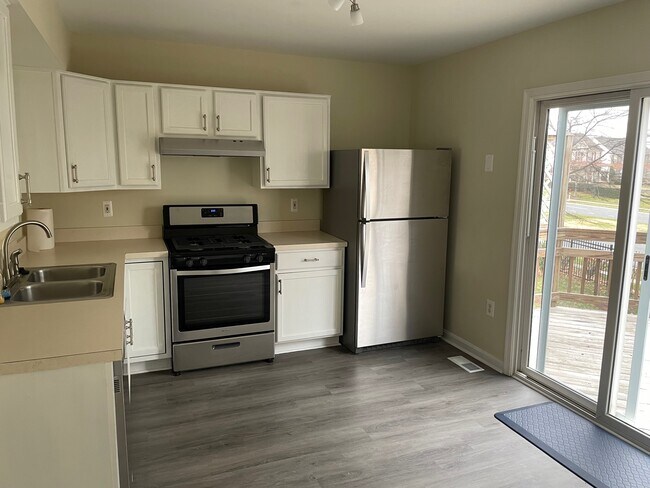 Foto del edificio - 14369 Newbern Loop