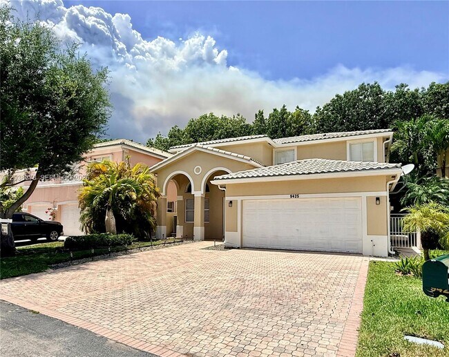 Foto del edificio - 9425 NW 47th Terrace