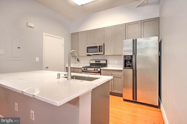 Foto del edificio - 2020 12th St NW