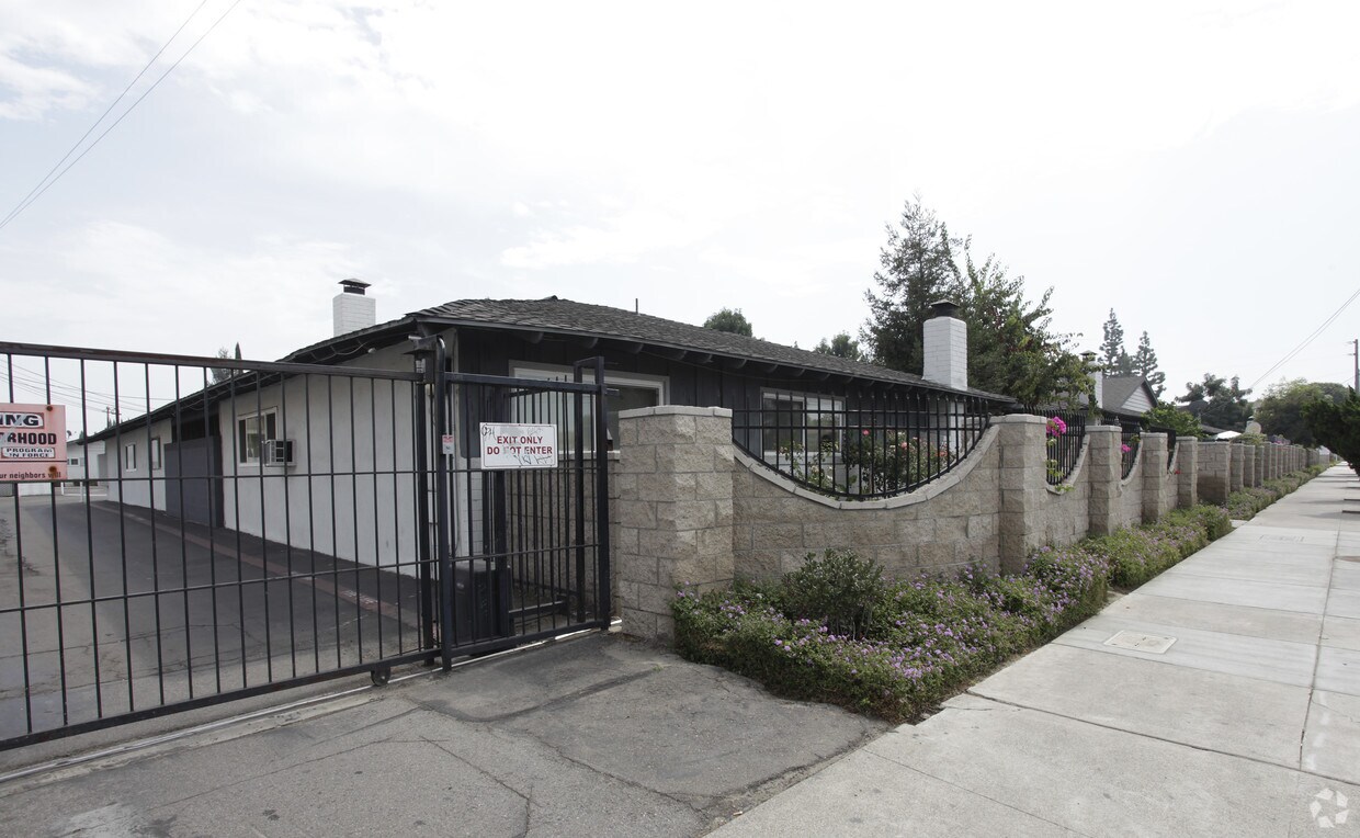 Foto del edificio - 134 S Magnolia Ave