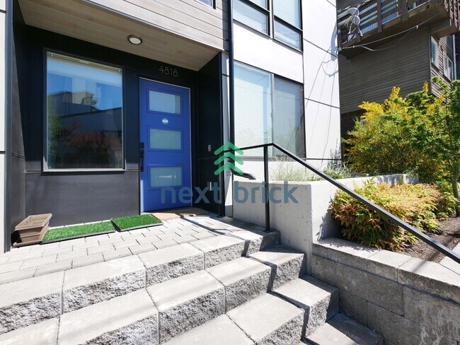 Foto del edificio - 3Bed 2Bath Stunning Townhome in Seattle Available August 1 for Rent!