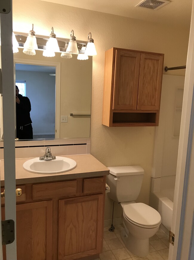 Building Photo - 1014 Andrews Peak Dr