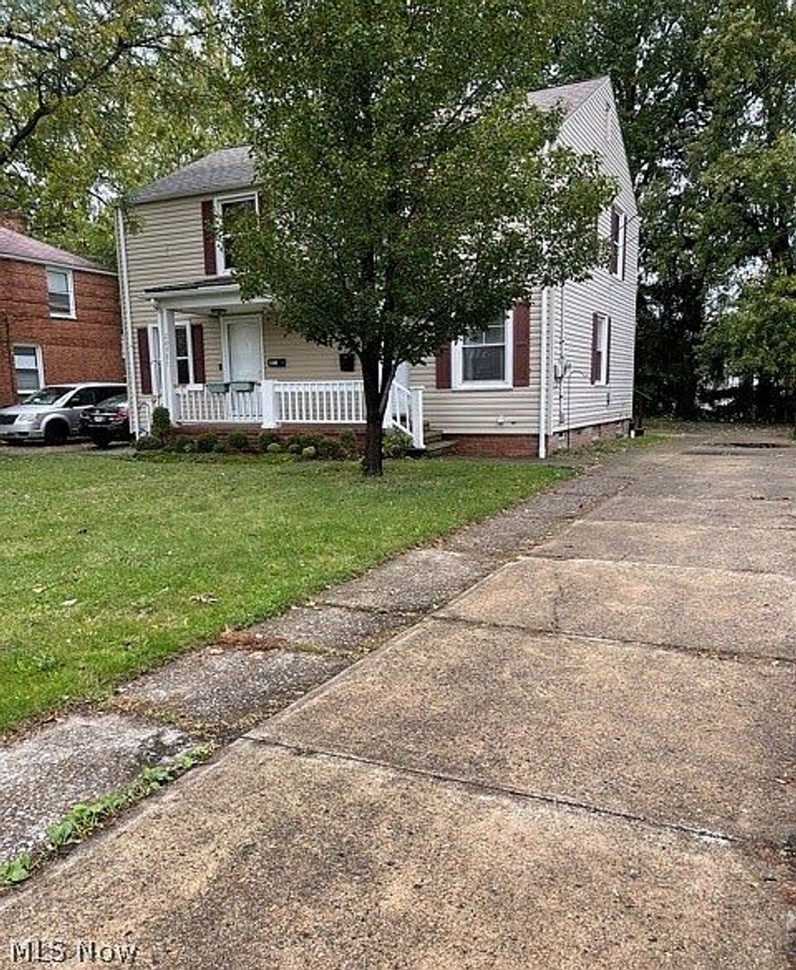 24991 Euclid Ave Euclid, OH 44117 – photo 1