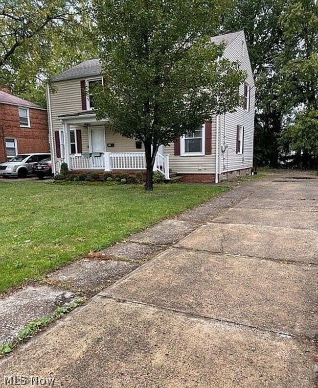 Building Photo - 24991 Euclid Ave Building Photo - 24991 Euclid Ave