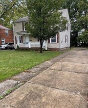 Building Photo - 24991 Euclid Ave Building Photo - 24991 Euclid Ave