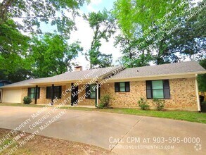 Building Photo - 3618 Silverwood Dr