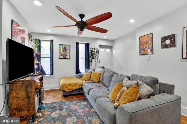 Foto del edificio - 1451 S Colorado St