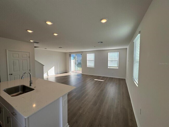 Foto del edificio - 4552 Burrowing Owl Lp