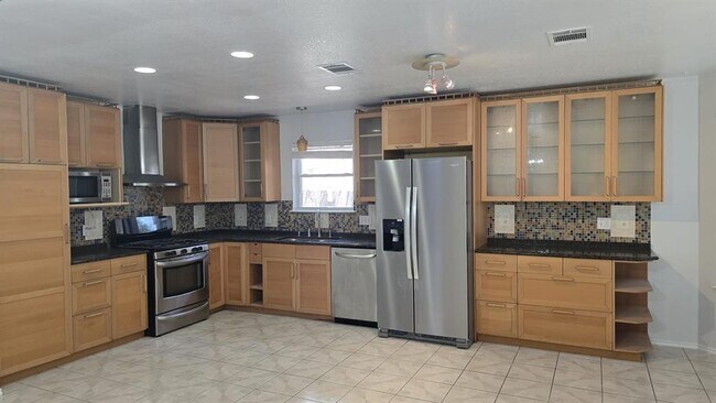 Foto del edificio - 7704 Earp Way