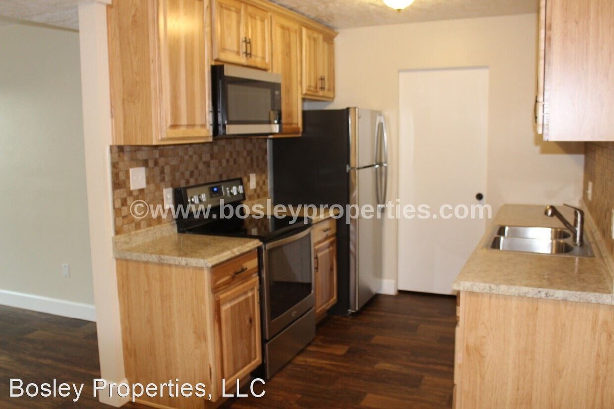 Primary Photo - 1600 20th St S