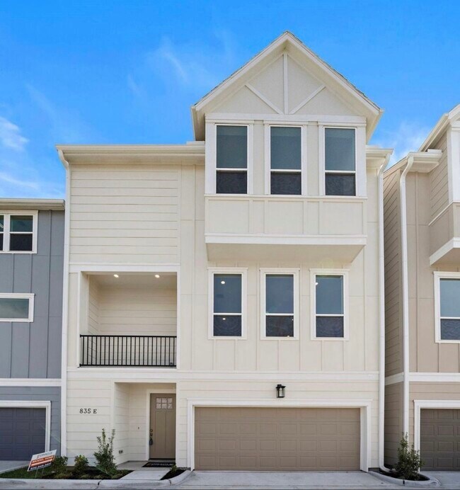 Foto del edificio - 835 Elkhart St