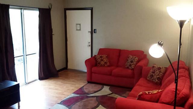 Foto del edificio - 5808 Sandhurst Ln