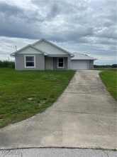Building Photo - 5010 Dolphin Ct