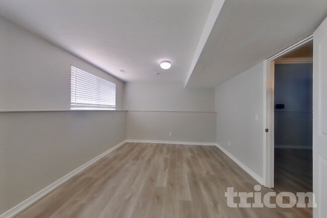 Building Photo - 865 S 1350 W