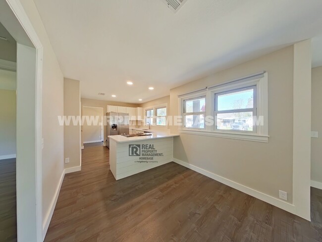 Foto del edificio - 3/2 NICEVILLE BEAUTY | Fully Updated & Clo...