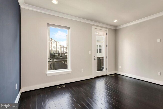 Building Photo - 14564 Lake Vista Dr