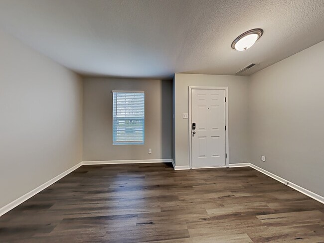 Building Photo - 1722 Bray Dr
