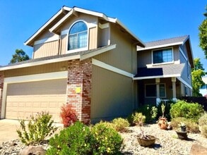 Building Photo - 1537 Yarberry Dr