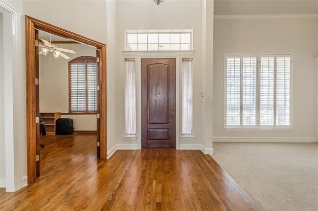Building Photo - 4553 Meadow Ridge Dr