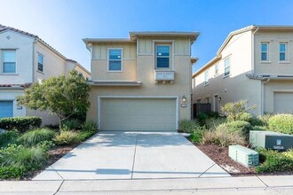 Building Photo - 1132 Cherry Tree Ln