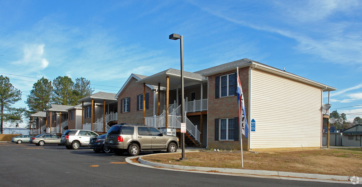 Primary Photo - Mill Pond Apartments