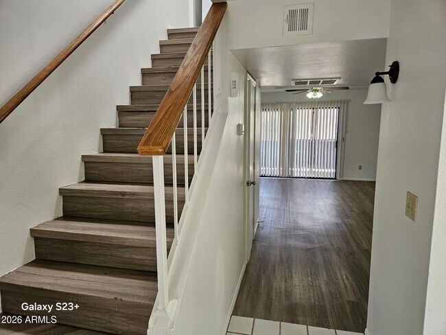 Foto del edificio - 707 W 13th St