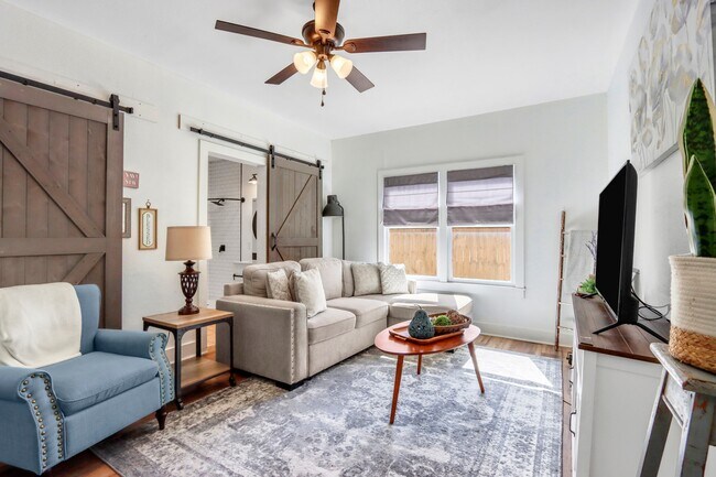 Foto del edificio - 569 Wright Ave