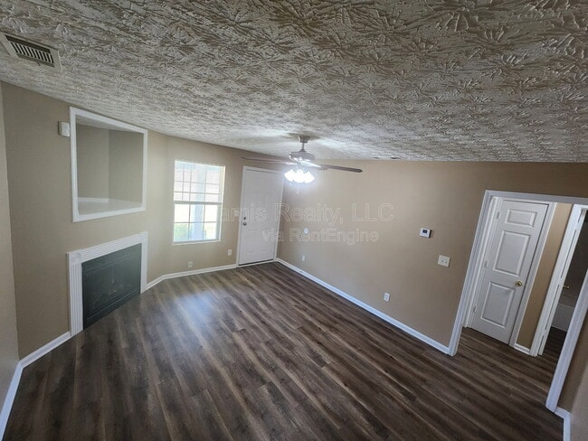 Foto del edificio - 7266 Tiderace Ct