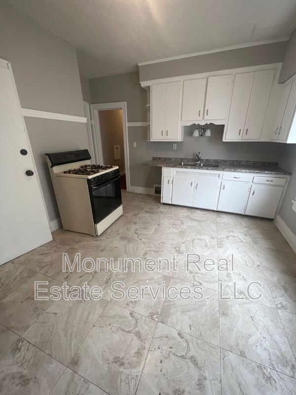 Foto del edificio - 11717 Gay Ave