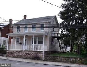 Building Photo - 90 S Main St