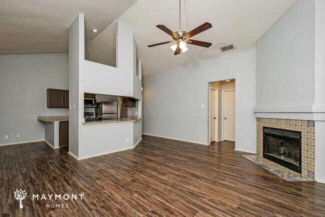 Foto del edificio - 8039 Sunshine Trail Dr