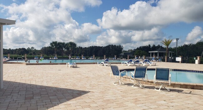 Foto del edificio - 3051 Wynstone Dr