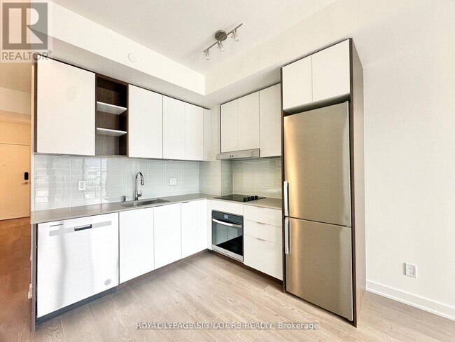 Photo du bâtiment - 543 Richmond St W