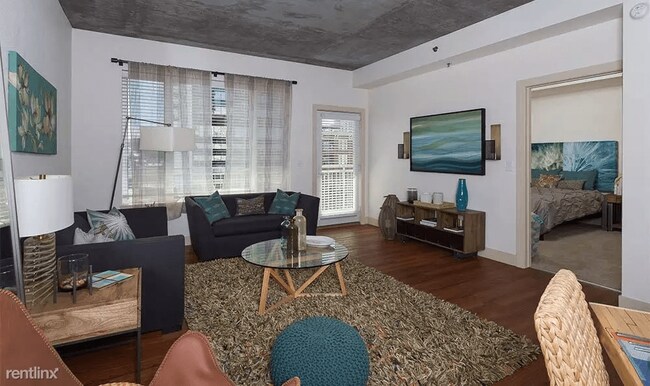 Foto del edificio - 3550 E Brighton Blvd