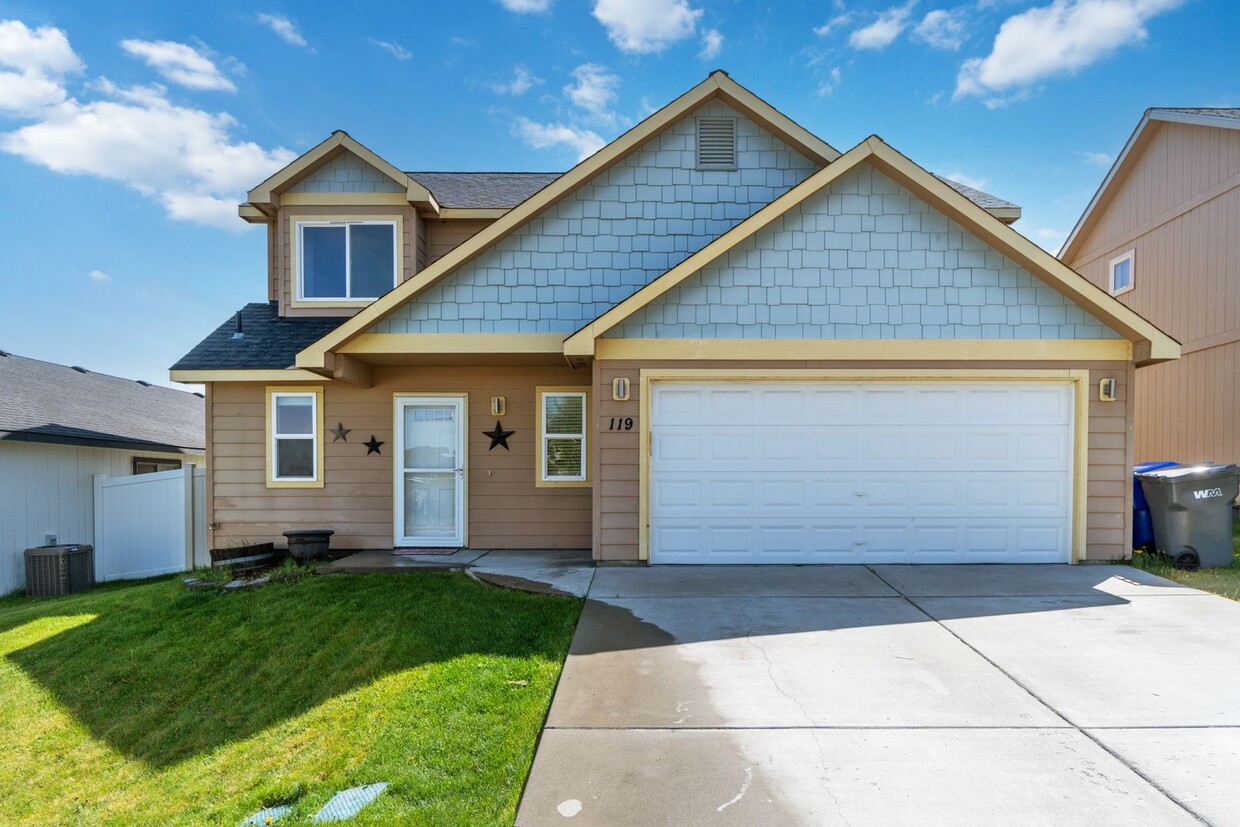 Primary Photo - Spacious 3 Bed, 2.5 Bath Home in Spokane V...