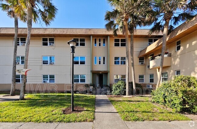 Building Photo - 224 16th Ave N