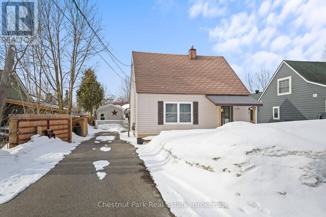 Building Photo - 175 Crescent Dr