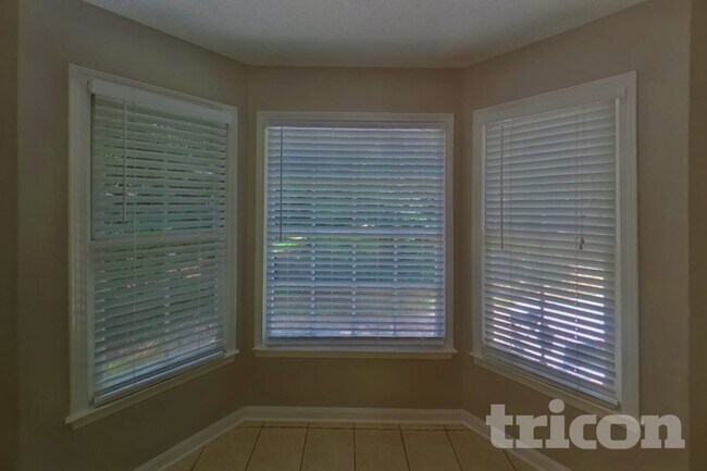 Foto del edificio - 649 Stratford Dr