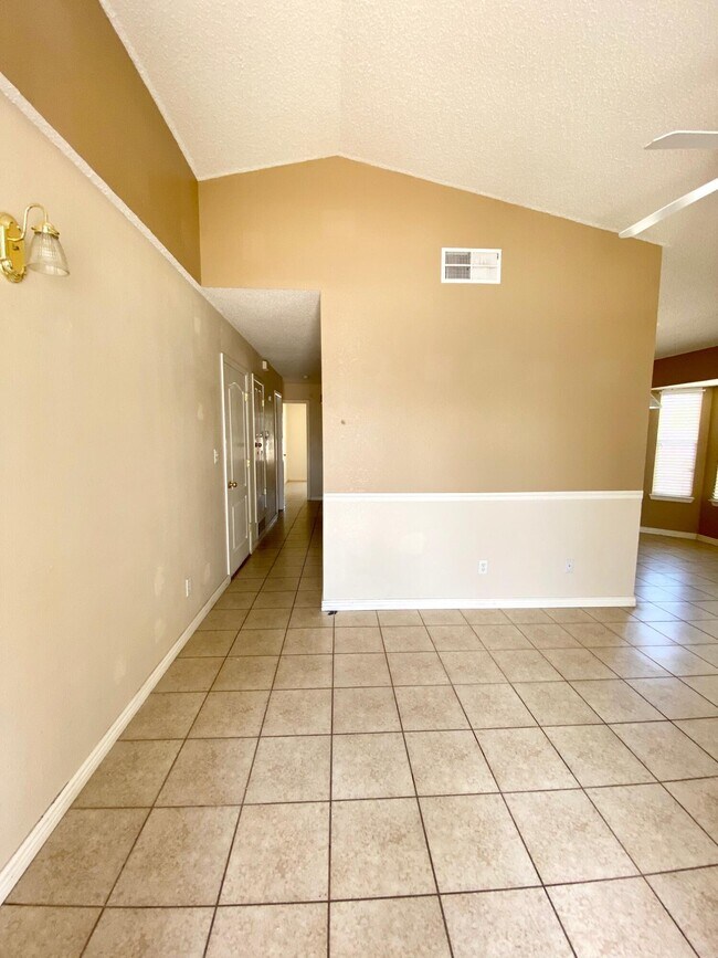 Foto del edificio - 12445 Tierra Bella Dr