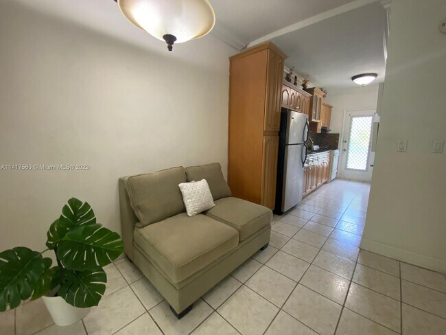 Building Photo - 6490 Collins Ave