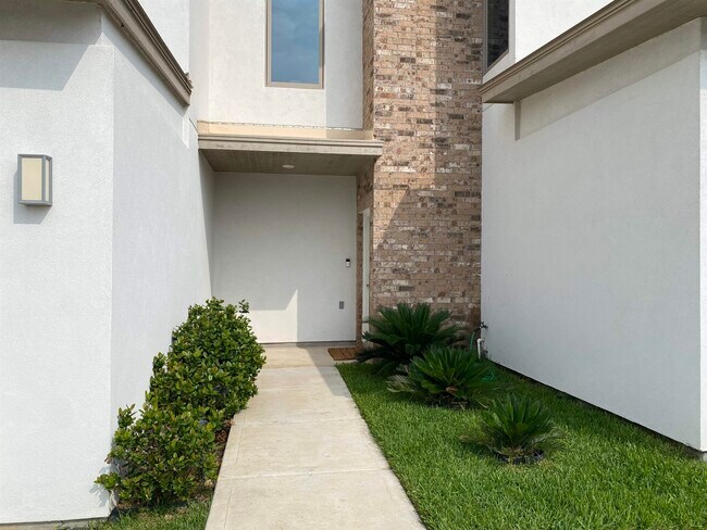 Foto del edificio - 10902 International Blvd