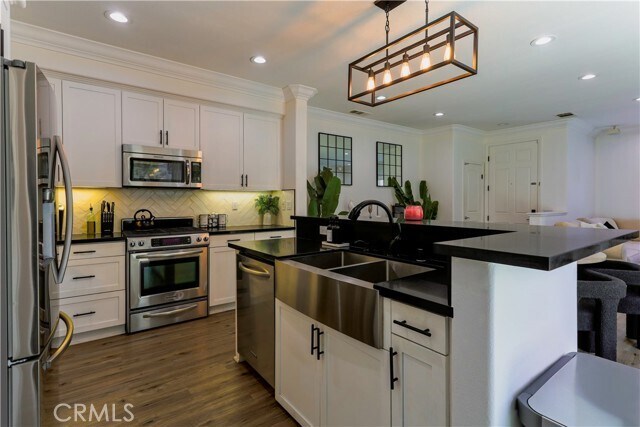 Foto principal - 974 Sweetbriar Ln