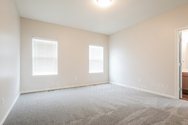 Building Photo - 26129 W 141st Ct