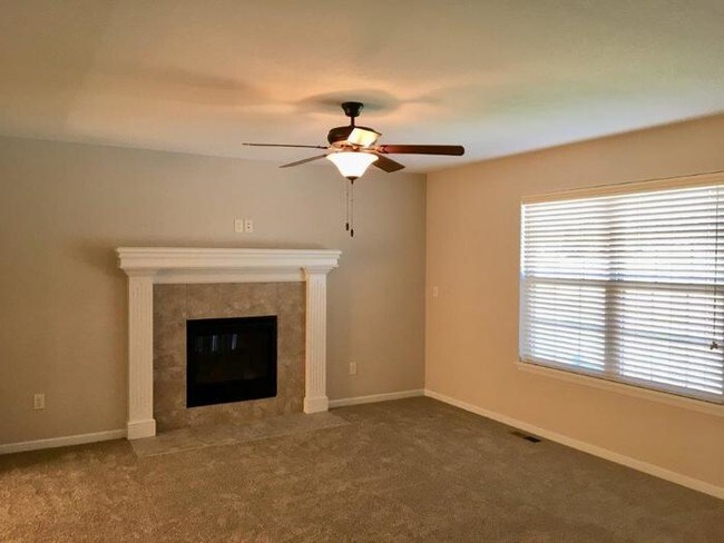Building Photo - 406 Sunflower Dr